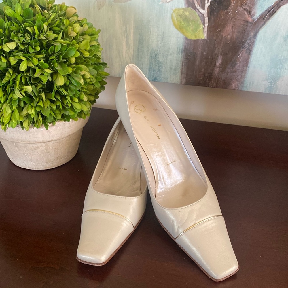 ST. JOHN CREAM CLASSIC PUMPS SIZE 9 🌟EUC🌟 - Picture 3 of 16